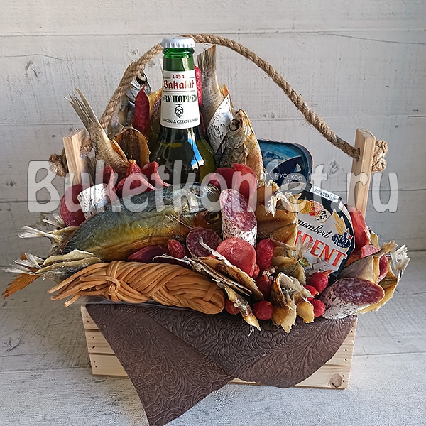 Пивной букет с рыбкой, колбасками и сыром в корзинке для мужской вечеринки,букет-пивчик на вечернику, букет к пиву